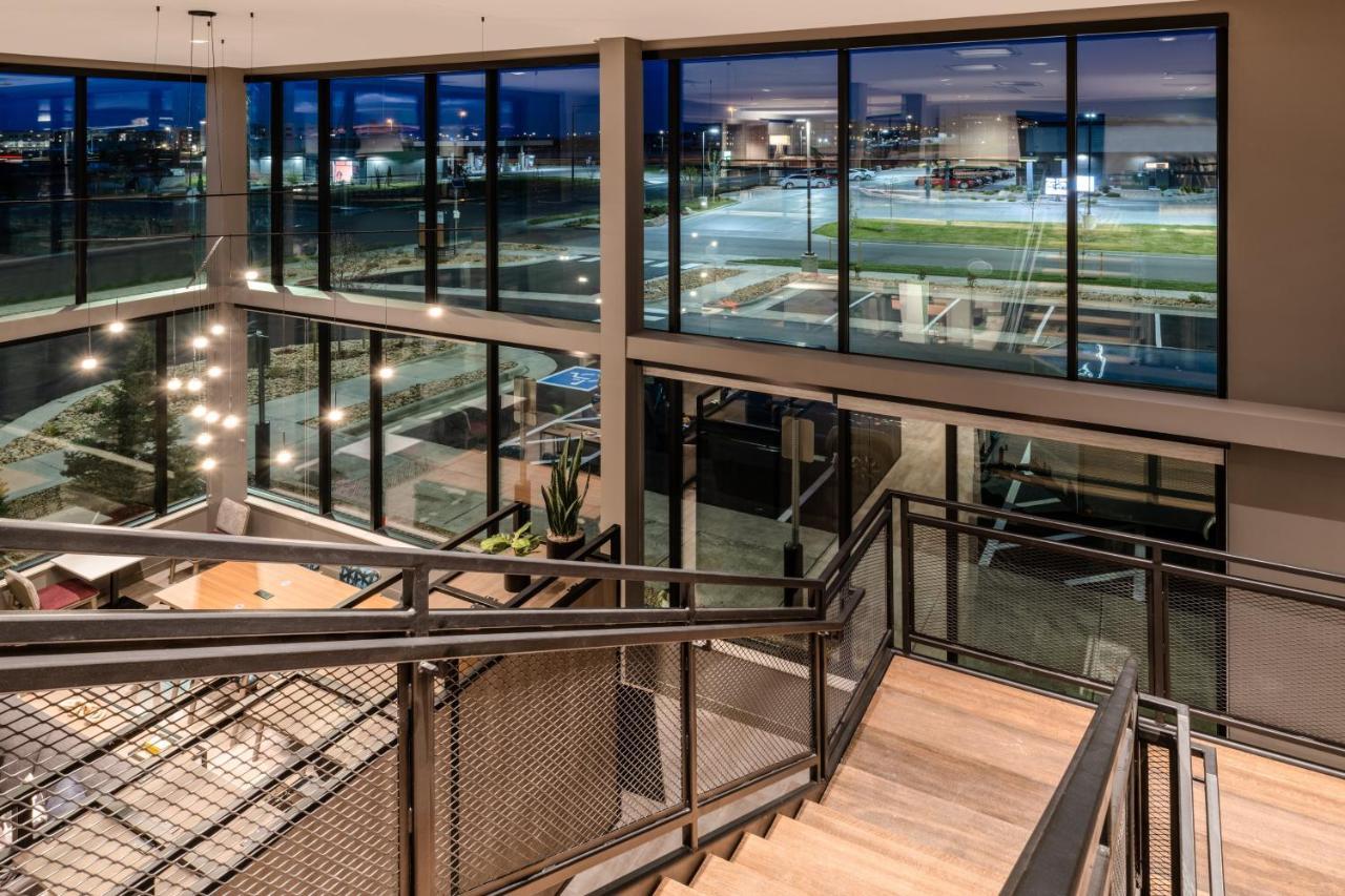 Atwell Suites - Denver Airport Tower Road By Ihg Zewnętrze zdjęcie