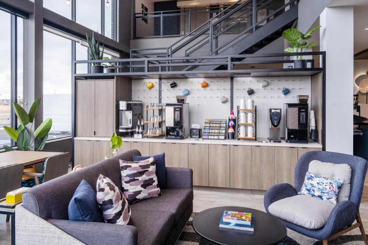 Atwell Suites - Denver Airport Tower Road By Ihg Zewnętrze zdjęcie